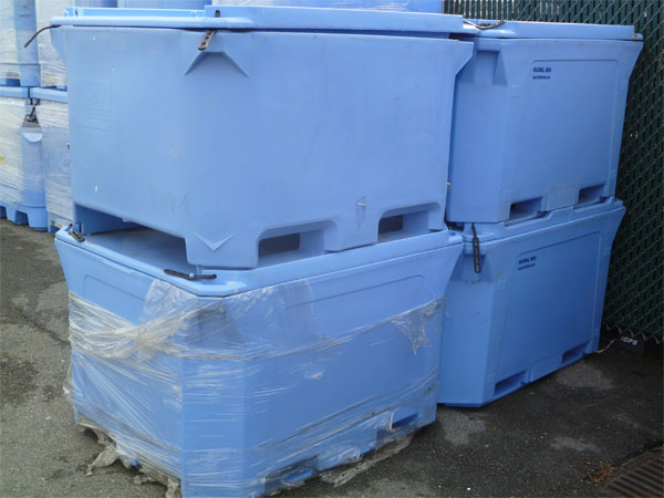 Englund Marine  INSULATED FISH BOXES - 1/2 TOTE